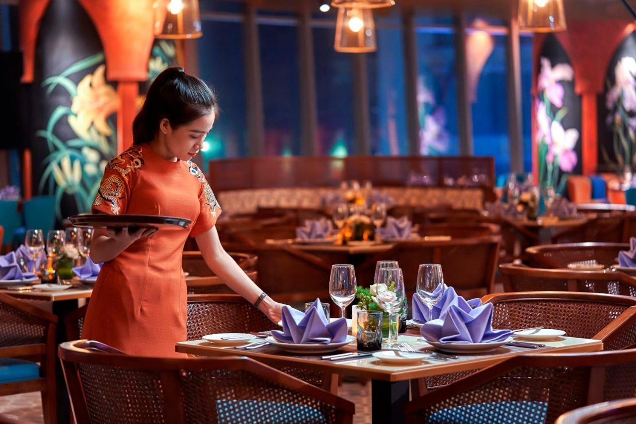Panorama Central Nha Trang- Vietnam'S Highest Infinitive Rooftop Pool Exterior foto
