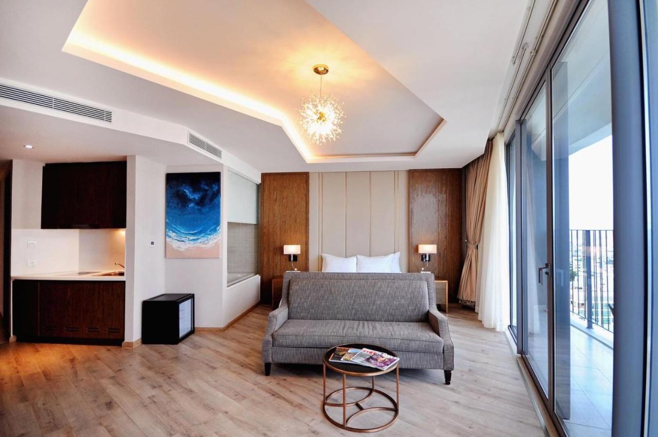 Panorama Central Nha Trang- Vietnam'S Highest Infinitive Rooftop Pool Exterior foto