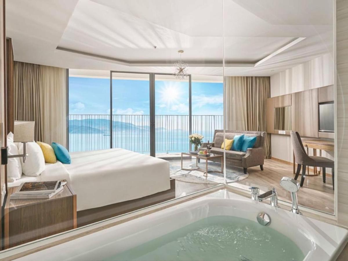 Panorama Central Nha Trang- Vietnam'S Highest Infinitive Rooftop Pool Exterior foto