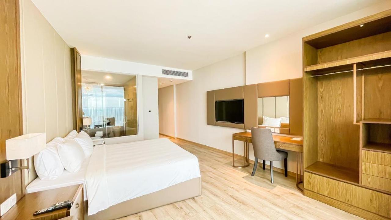Panorama Central Nha Trang- Vietnam'S Highest Infinitive Rooftop Pool Exterior foto